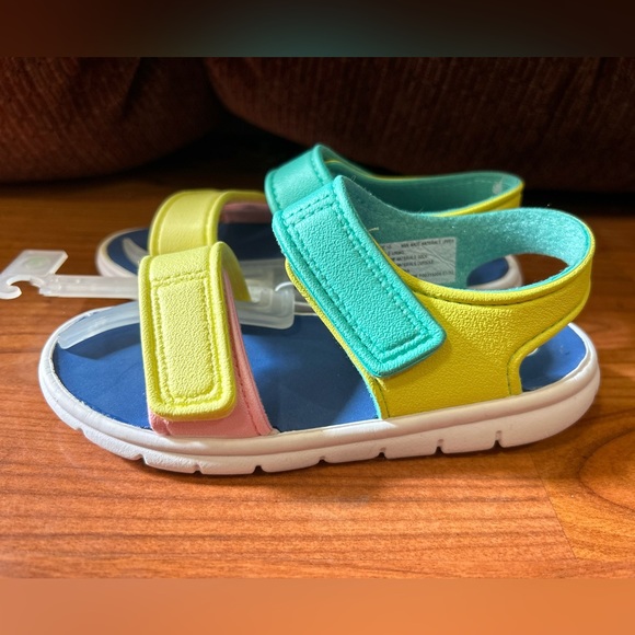 Cat & Jack Other - NWT Cat & Jack Color Block Velcro Sandals Sz 10